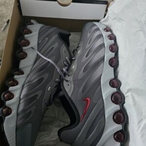Nike AIR MAX Dn8 Iron Gray Wolf Mens 13 Like New